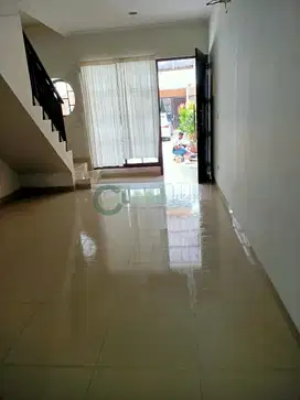 Disewa Rumah 2 Kamar di Green Lake City Cluster East Asia Tokyo