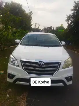 Innova G Luxury 2.0 AT 2014