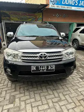 Fortuner g metic diesel 2011 hitam