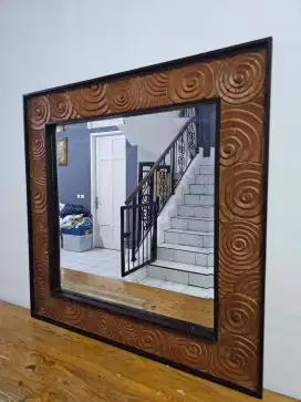 Kaca bevel lis kayu jati ukiran mahissa bali 855 x 85 cm