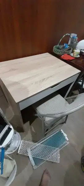 MEJA MULUS MERK INFORMA