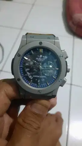 Jam tangan Hublot bigbang