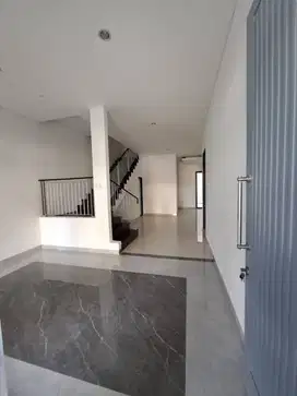 Dijual Rumah Pakuwon City Palm Beach Minimalis Sudah Renovasi 2 Lantai