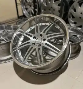 NKB ELITE REP R20 8½-9½ ET45 5x114.3