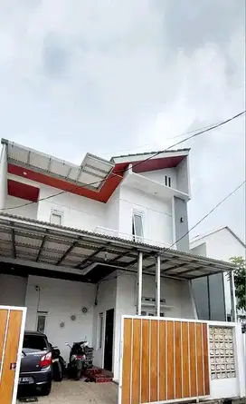 Rumah Bagus Terawat di Ciganitri Bandung Dekat Exit Tol Bubat