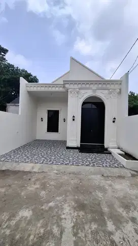 rumah desain classic silling tinggi 5 menit ke stasiun pondok rajeg