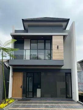 Rumah 2 lantai, dekat cilandak Townsquare