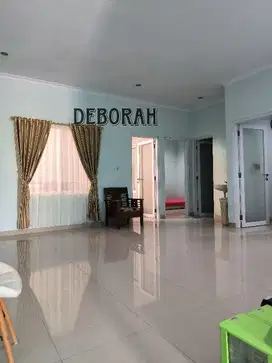 Dijual rumah di cluster Taman royal 2 lantai luas 128 lokasi oke