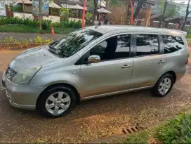 Grand livina 1.5 XV matic 2008 tiga baris