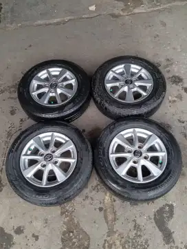 Velg oem avanza r14 4x114 sepaket ban