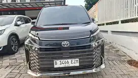Toyota Voxy 2022 Bensin