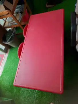 Meja belajar anak