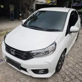 HONDA BRIO  RS CVT1.2 A/T PUTIH, LIKE NEW! KM RENDAH!