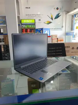 LAPTOP LENOVO IDEAPAD SLIM3 14AU7 i3-1215