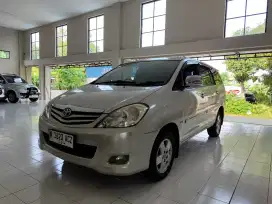 Innova G bensin matic 2011. Innova. G. 2.0. AT.