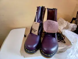 Sepatu boots dr. Martens purple 8 holes