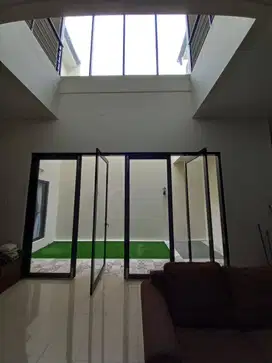 Jual Cepat Butuh Uang  Rumah  tol dan stasiun BSD Tangerang Selatan