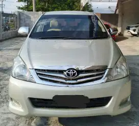 Innova 2.0 V AT 2008