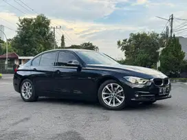[KM 30rb] BMW 320i F30 SPORT MATIC 2016 - ISTIMEWA