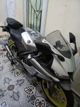 Dijual motor R 15V3