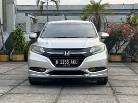 LOW KM Honda HR-V Prestige AT 2015 Istimewa Hot Deal