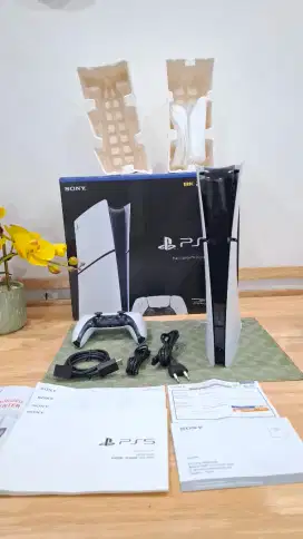 PS5 / PLAYSTATION 5 SLIM DIGITAL EX GARANSI RESMI SONY LIKE NEW