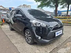 B TDP Rendah Toyota Sienta 1.5 V Bensin-AT 2018 Hitam CFMVB