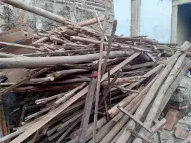 Kayu Bekas Bangunan Kondisi Baik - Siap Pakai