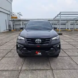 (TDP 49 JUTA) Toyota Fortuner VRZ TRD  2017 Diesel, Good Condition.