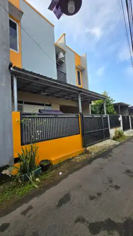 Dijual Rumah Strategis Siap Huni