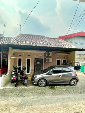 Dikontrakkan Tahunan Rumah Full Furnish dalam Cluster di Bintara Jaya