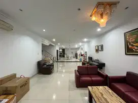 Villa di Komplek Jati Mas