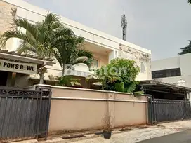 Rumah 2 Lantai Semi Furnished Pesanggrahan Bintaro Jakarta Selatan