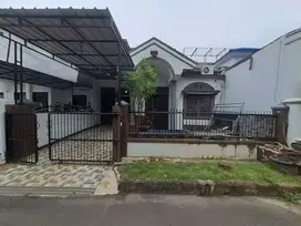 Rumah perlu sentuhan, renovasi, 1 1/4 lantai, Di Cluster Banjar Wijaya