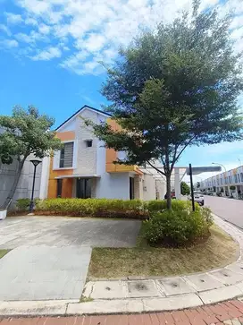 Rumah Hoek Tahap 1 Boulevard PIK2 4,5x12,5 2KT Samping Open Space