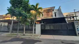 Rumah Daerah ELITE Lingkungan Tenang Satelit Indah Surabaya Barat