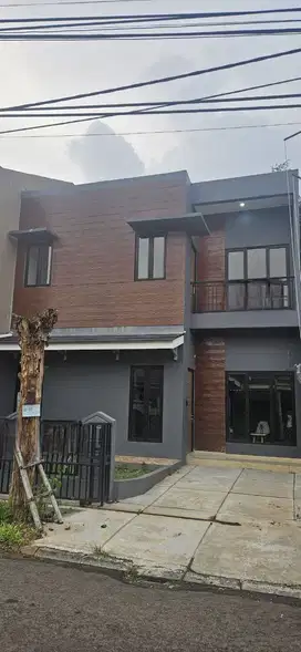 Dijual Rumah Harga Miring di Nusa Loka Tangerang Selatan