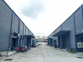 GUDANG AREA PARKIR LUAS DAN SECURITY 24 JAM DI KALIDERES JAKBAR