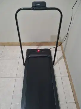 Treadmill merek HTD