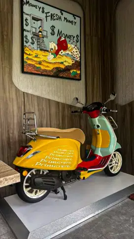 JUAL!! VESPA PRIMAVERA SEAN WOTHERSPOON 2020