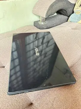 Dijual laptop asus e510 masih bagus