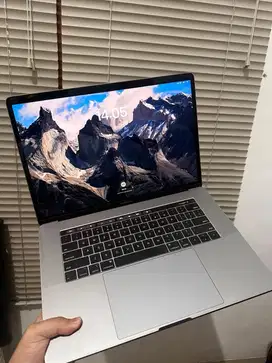 Macbook Pro 2018 15 Inch