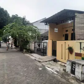 Di sewa kan rumah per tahun 14 jt /  per 3 bln 3,5 jt