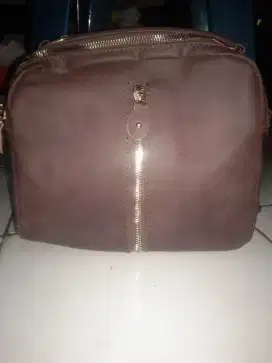 Tas kulit sapi asli