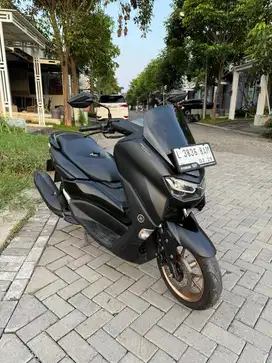 Nmax 155 ABS 2024 hitam pemakaian 4rb KM dari baru tangan 1 plat L