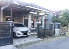 Rumah blulukan colomadu
