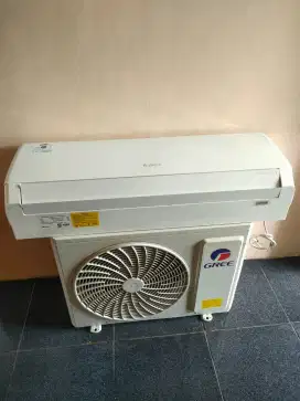ac gree 2 pk like new