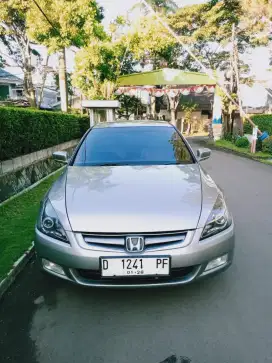 Accord 2005 VTIL AT