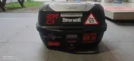 Dijual box givi original seri E 43 eks pemakaian pribadi.
