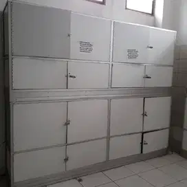 JUAL ETALASE / LOKER / LEMARI (LAUNDRY, SEMBAKO, HP, DSB)
